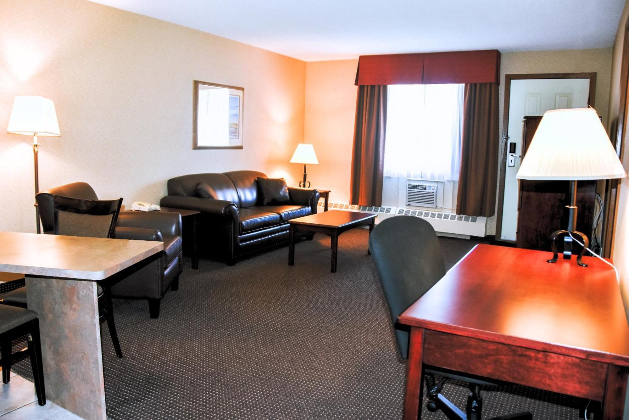 Stony Plain Inn & Suites 외부 사진