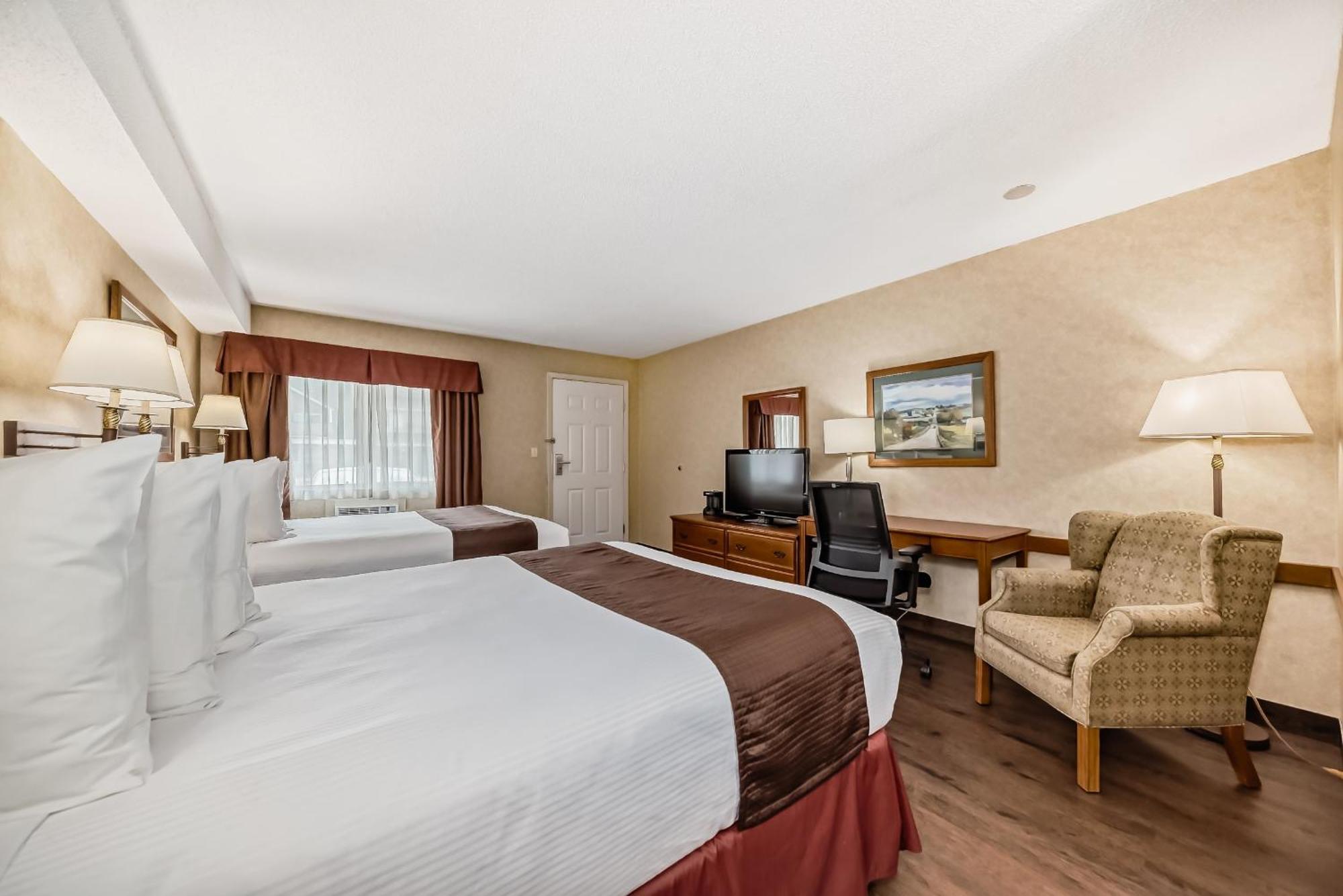 Stony Plain Inn & Suites 외부 사진