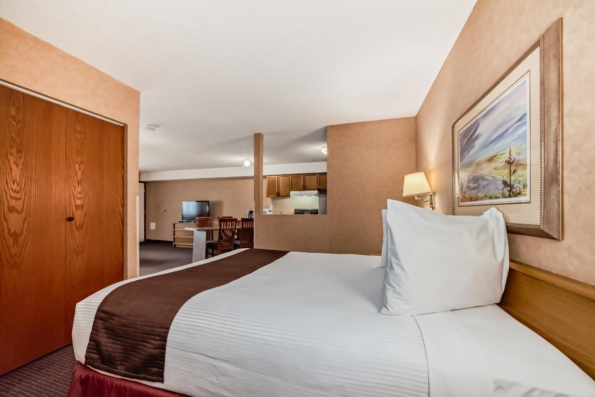 Stony Plain Inn & Suites 외부 사진
