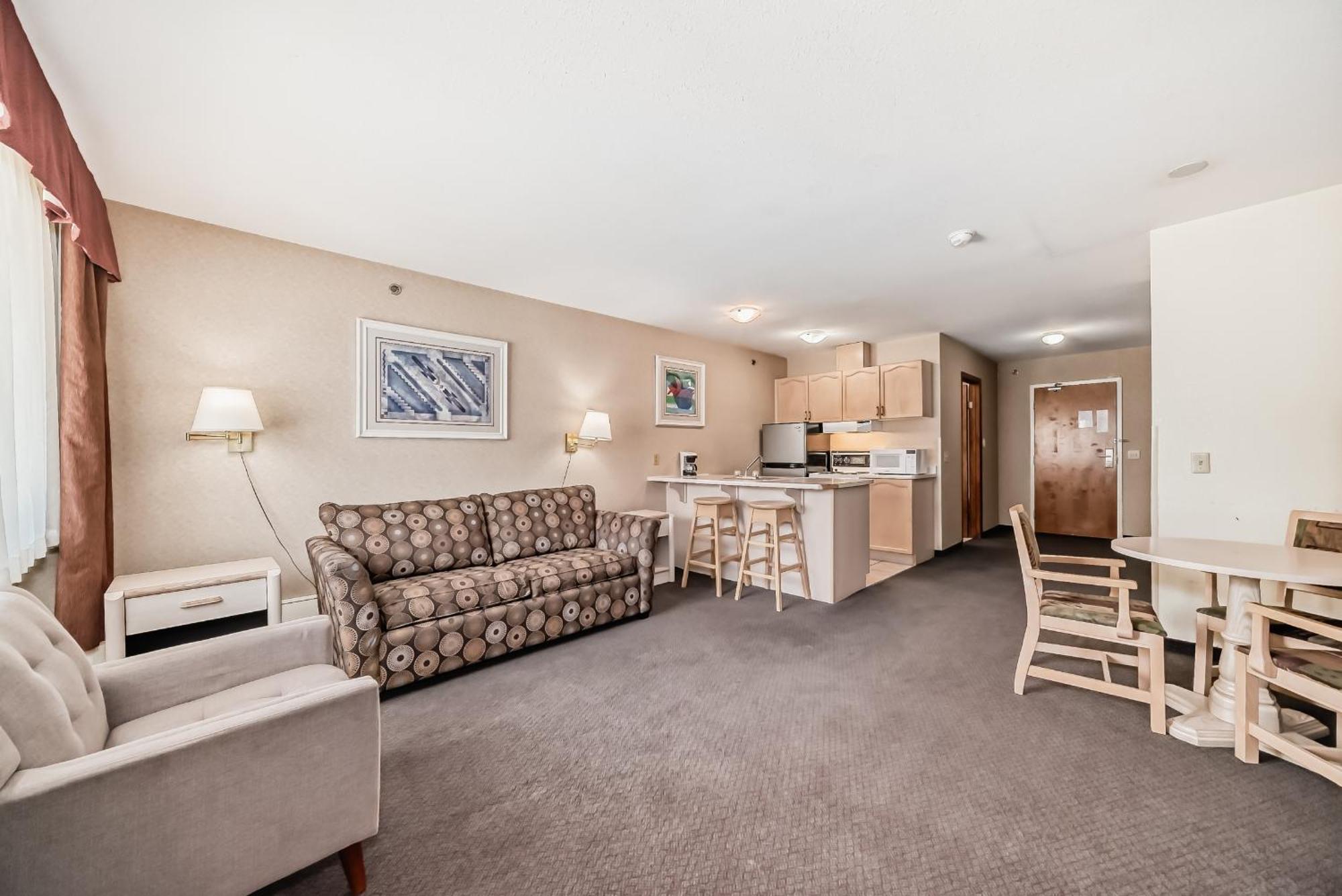 Stony Plain Inn & Suites 외부 사진
