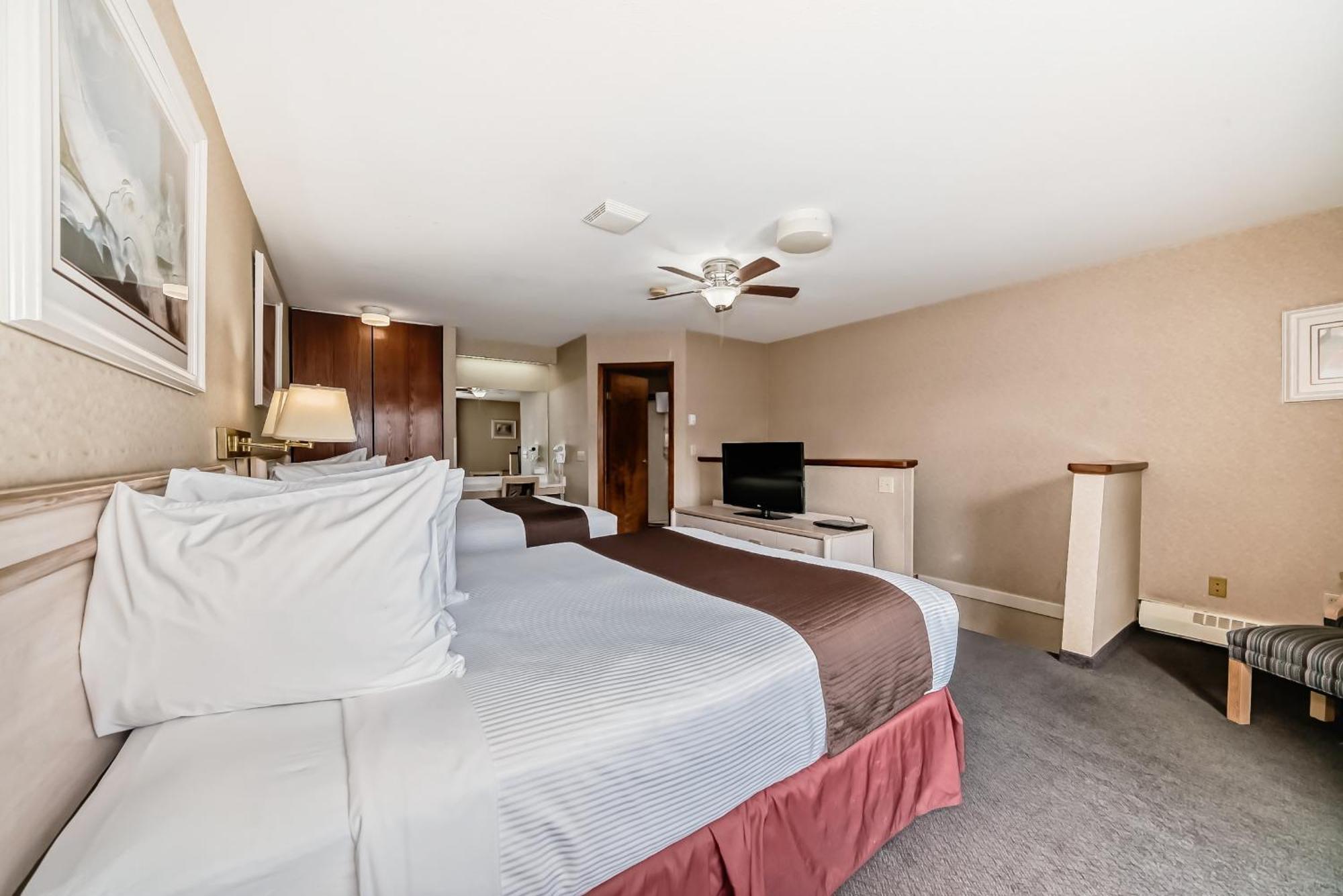 Stony Plain Inn & Suites 외부 사진