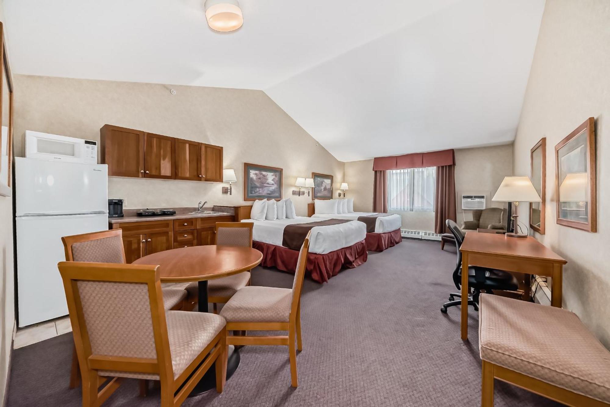 Stony Plain Inn & Suites 외부 사진