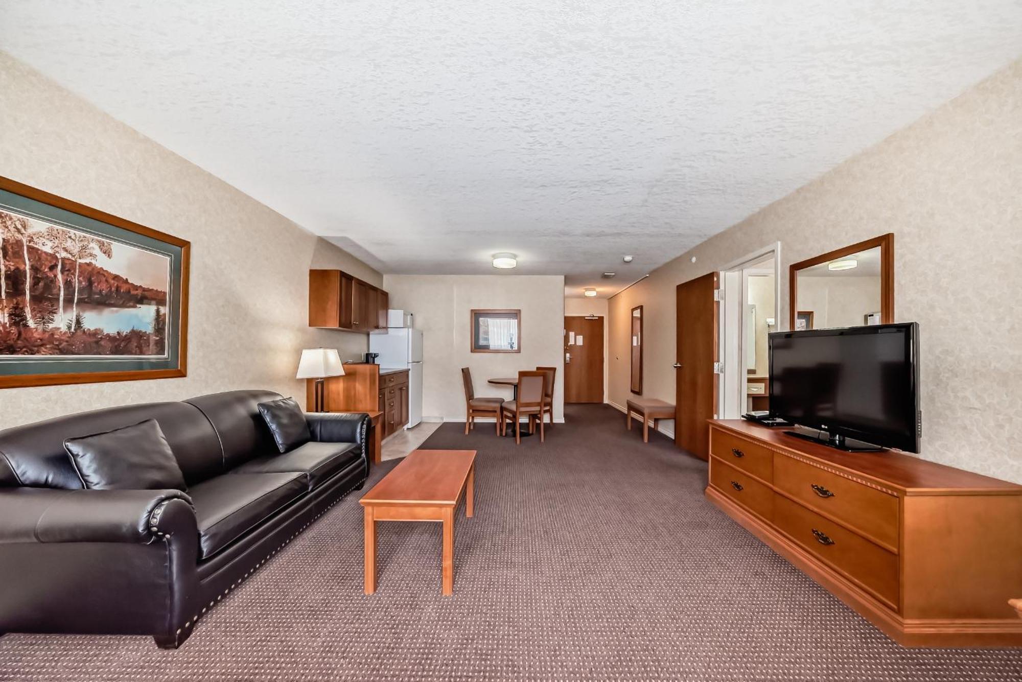 Stony Plain Inn & Suites 외부 사진