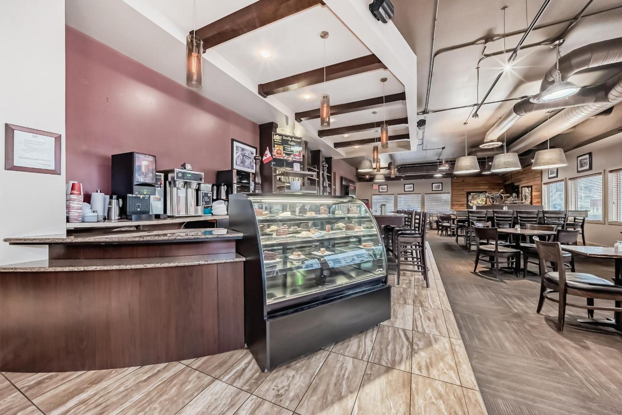 Stony Plain Inn & Suites 외부 사진