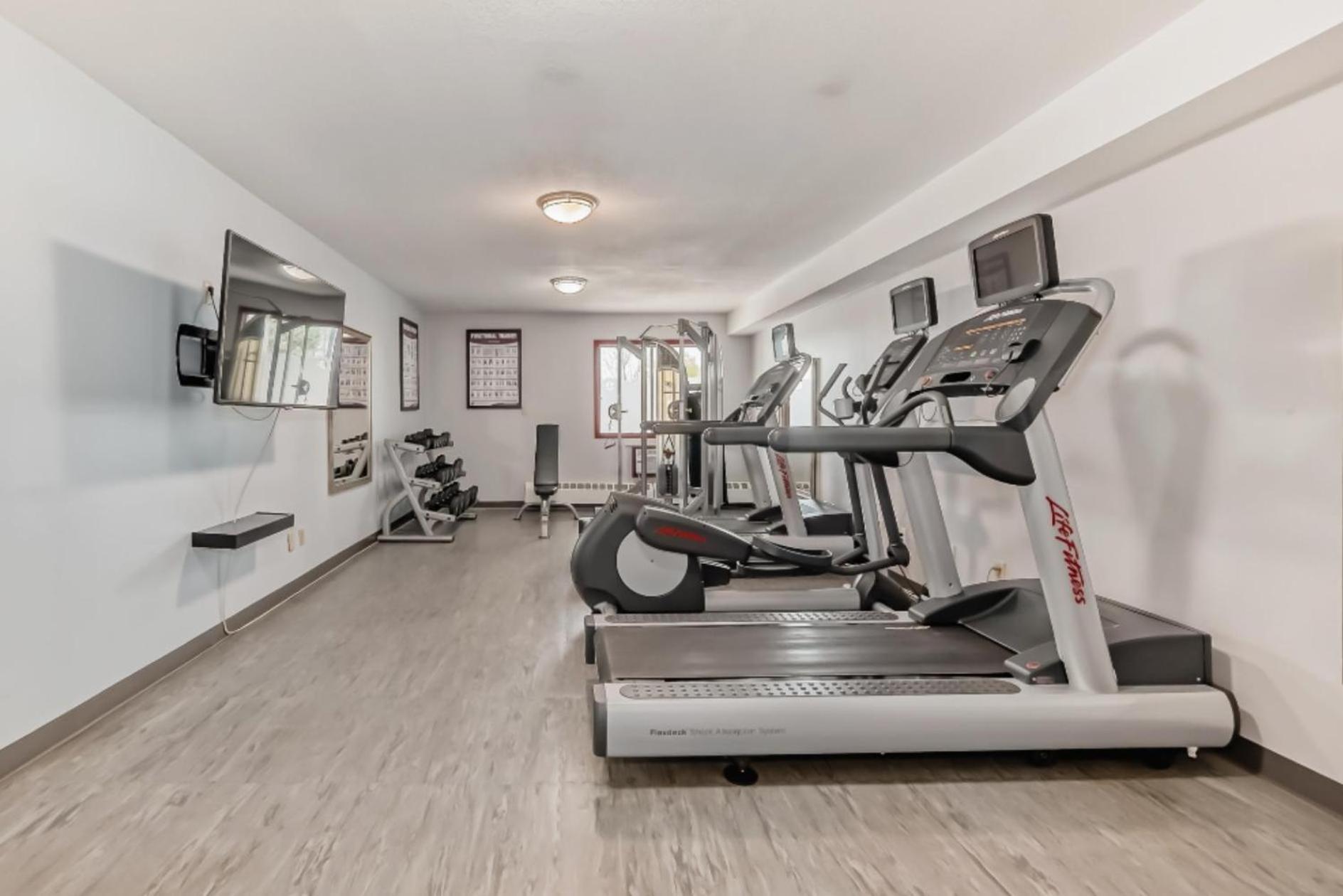 Stony Plain Inn & Suites 외부 사진